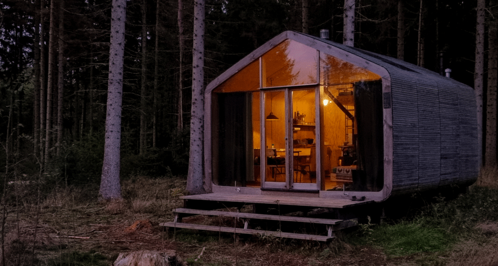 Fresh Look at Freedom And Nature Connection Off Grid Luxury Home Designs