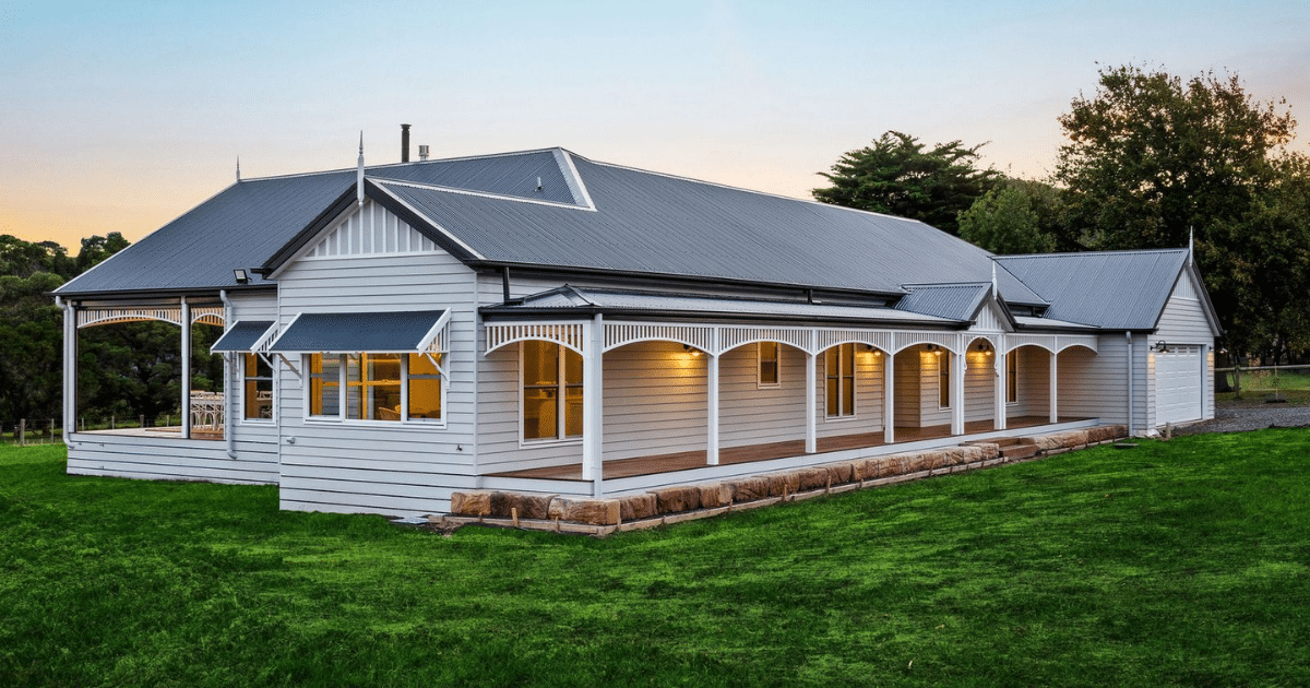 What Homeowners Overlook When Choosing a Custom Home Builder What Homeowners Overlook When Choosing a Custom Home Builder